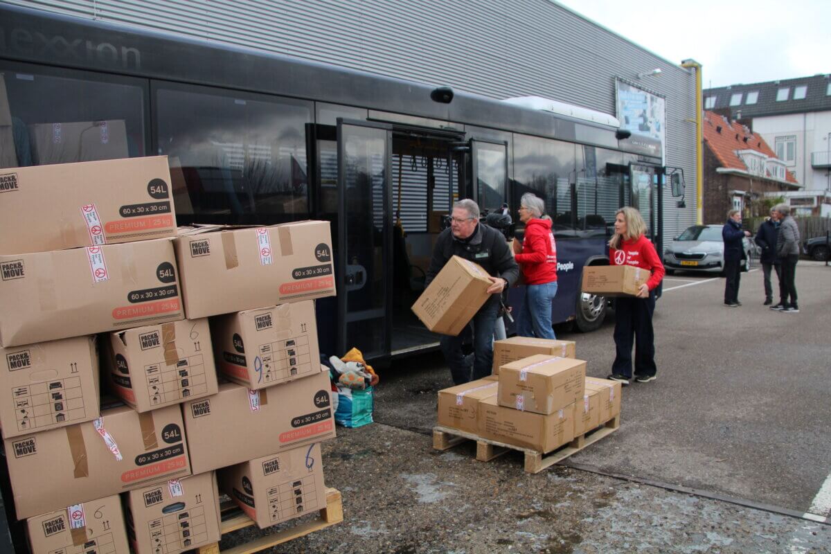 Filling schoolbus for Ukraine